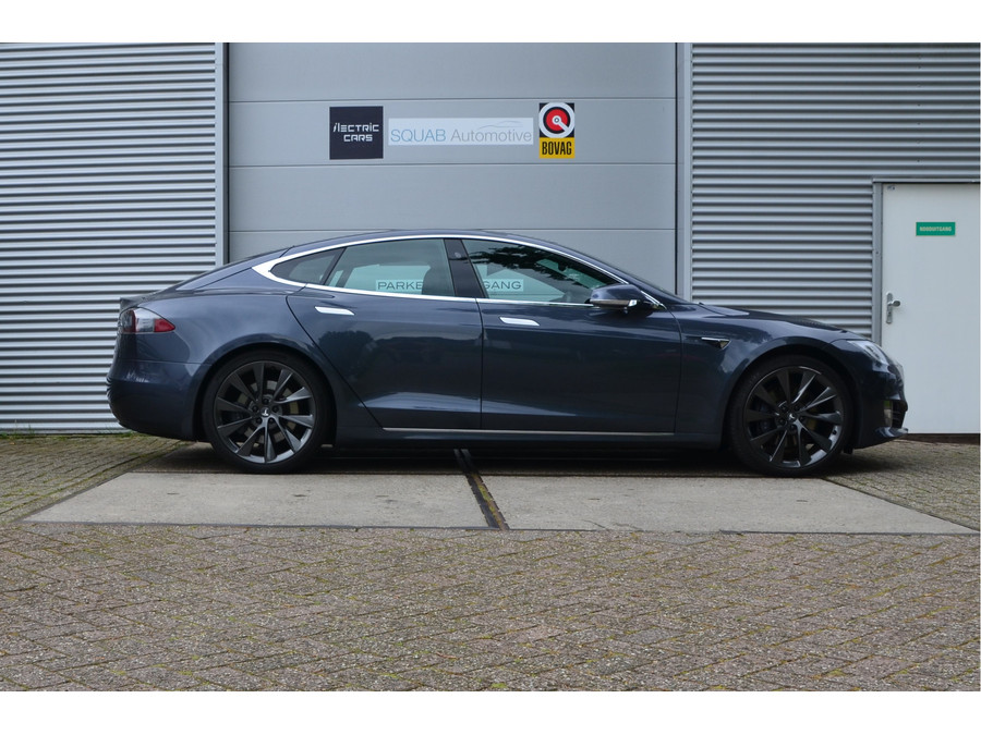 Tesla Model S Long Range