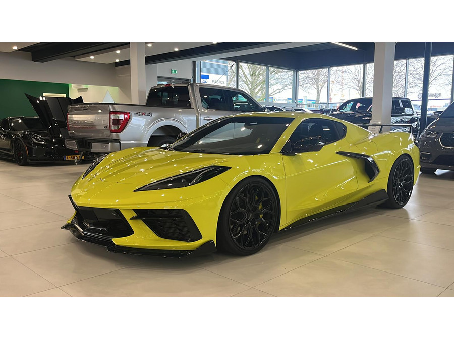 Corvette C8 3LT Stingray Convertible R-Pack