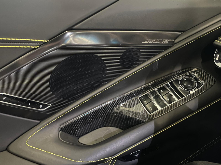 Corvette C8 3LT Stingray Convertible R-Pack