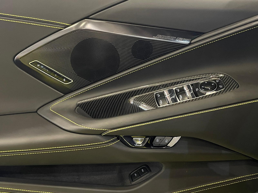 Corvette C8 3LT Stingray Convertible R-Pack
