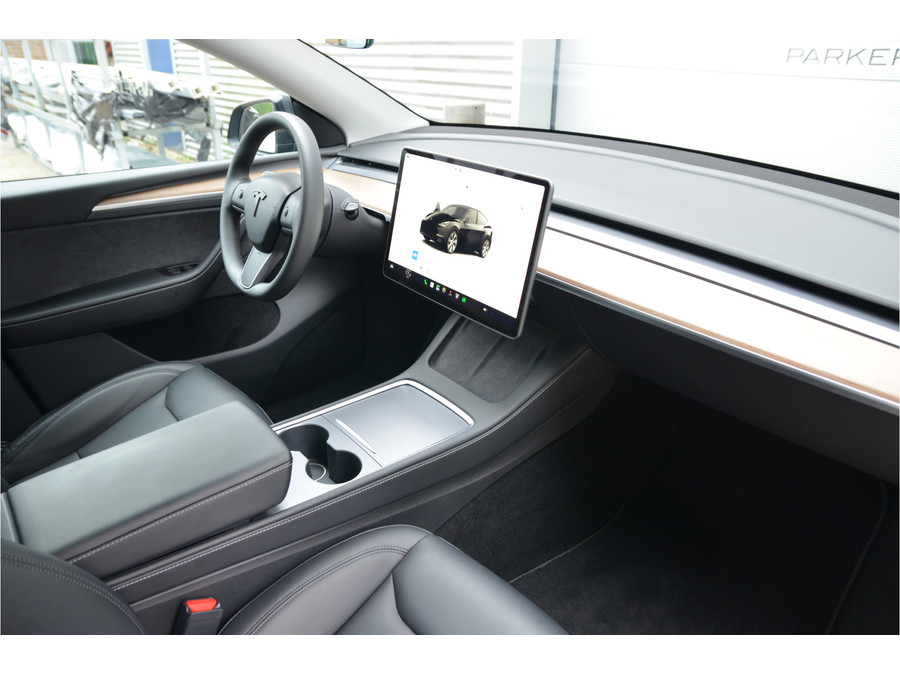 Tesla Model Y RWD 58 kWh