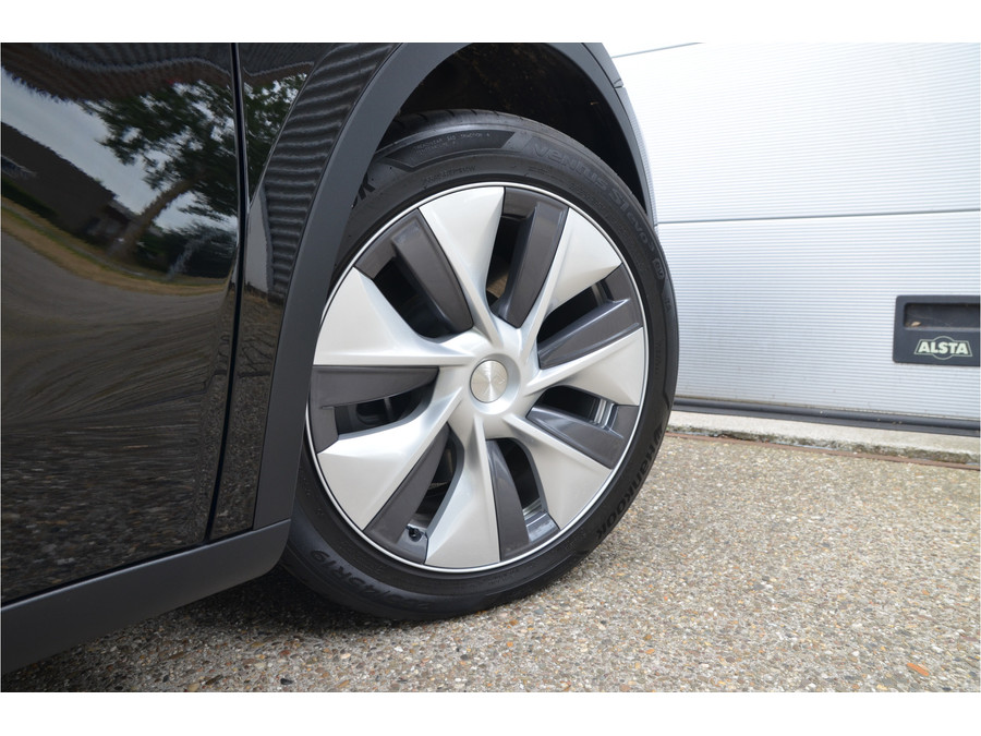 Tesla Model Y RWD 58 kWh