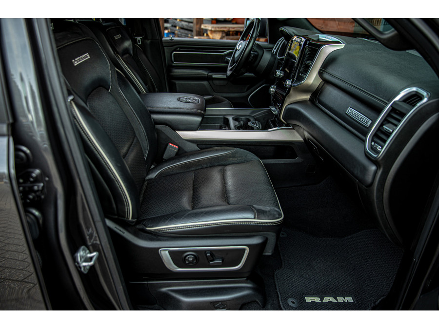 Dodge RAM 1500 5.7 V8 4x4 Crew Cab Laramie