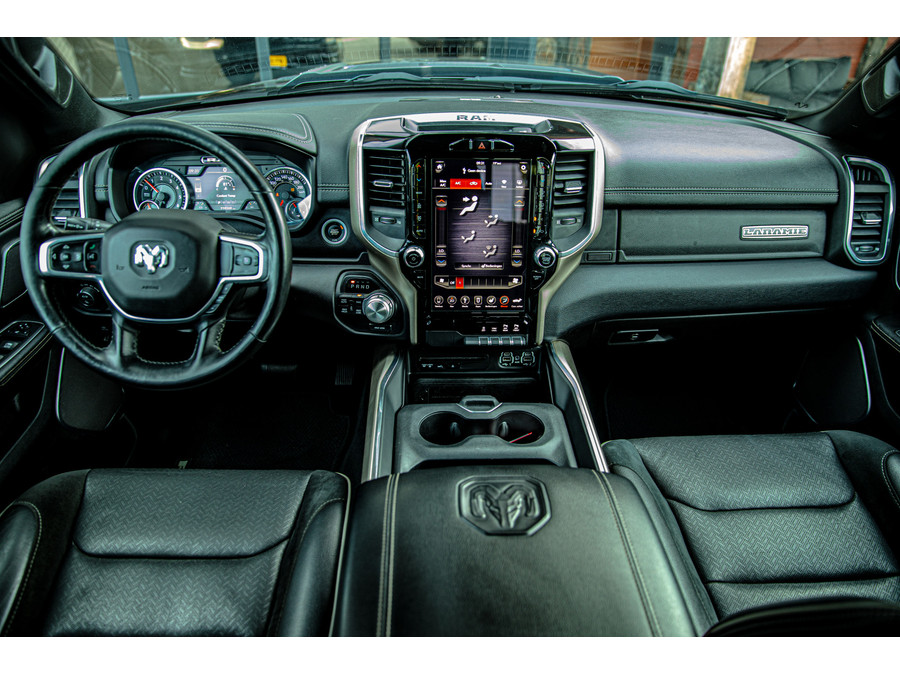 Dodge RAM 1500 5.7 V8 4x4 Crew Cab Laramie