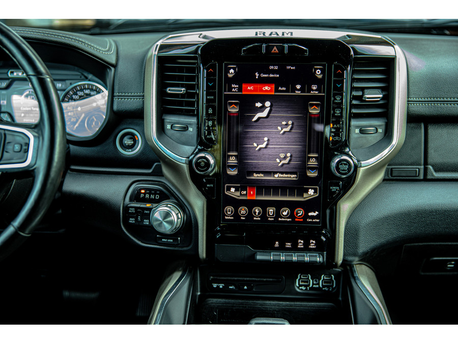 Dodge RAM 1500 5.7 V8 4x4 Crew Cab Laramie