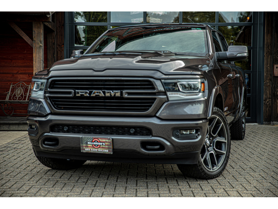 Dodge RAM 1500 5.7 V8 4x4 Crew Cab Laramie