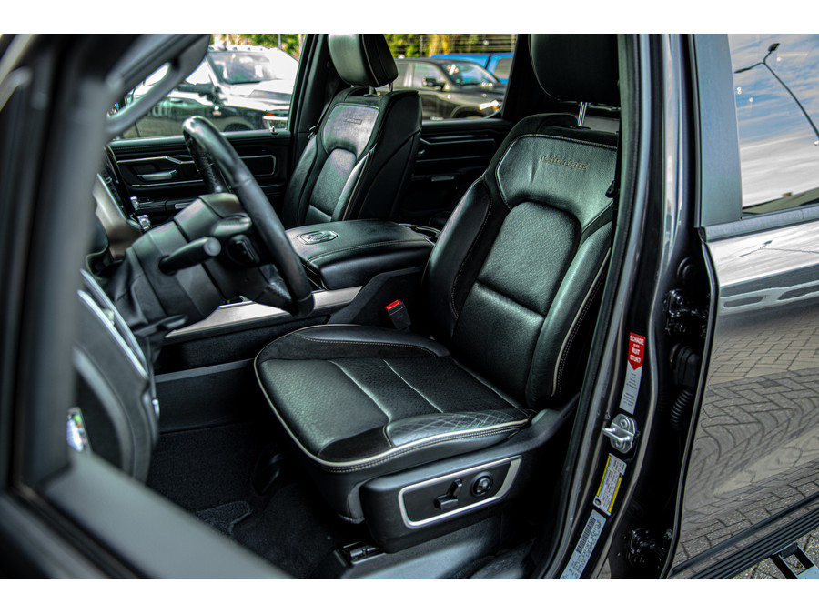 Dodge RAM 1500 5.7 V8 4x4 Crew Cab Laramie