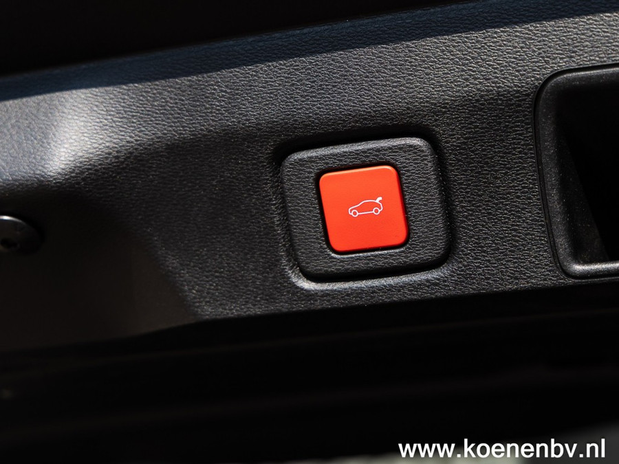 Jeep Compass 1.2 E-HYBRID First Edition PANO / CONVENIENCE PACK / TWO TONE
