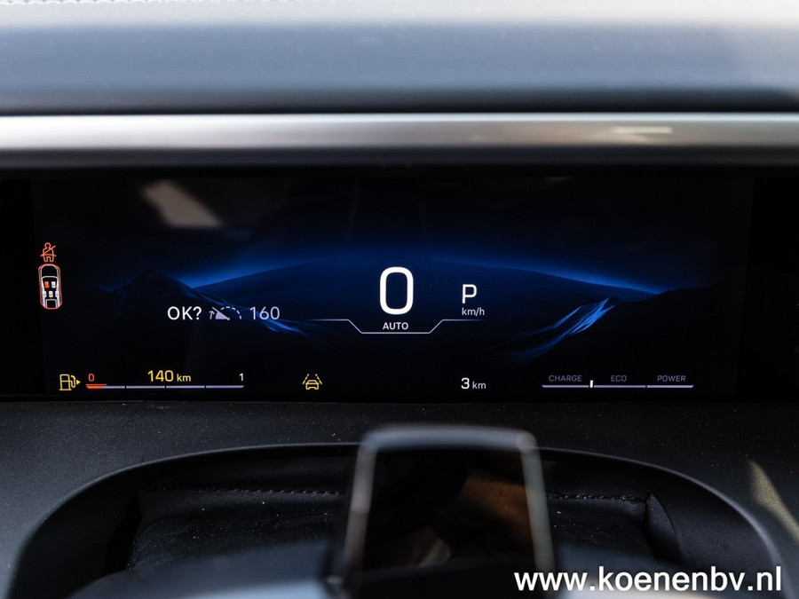 Jeep Compass 1.2 E-HYBRID First Edition PANO / CONVENIENCE PACK / TWO TONE