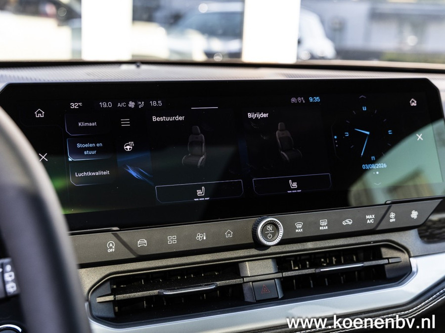 Jeep Compass 1.2 E-HYBRID First Edition PANO / CONVENIENCE PACK / TWO TONE