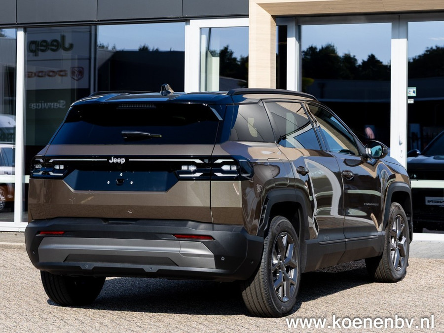 Jeep Compass 1.2 E-HYBRID First Edition PANO / CONVENIENCE PACK / TWO TONE