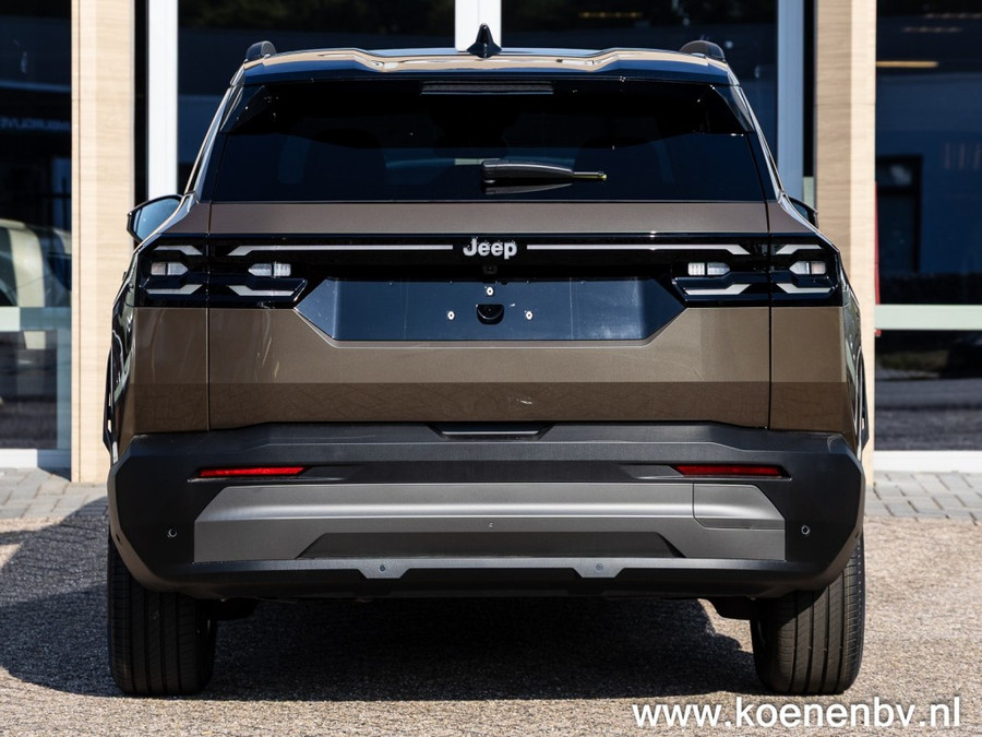 Jeep Compass 1.2 E-HYBRID First Edition PANO / CONVENIENCE PACK / TWO TONE