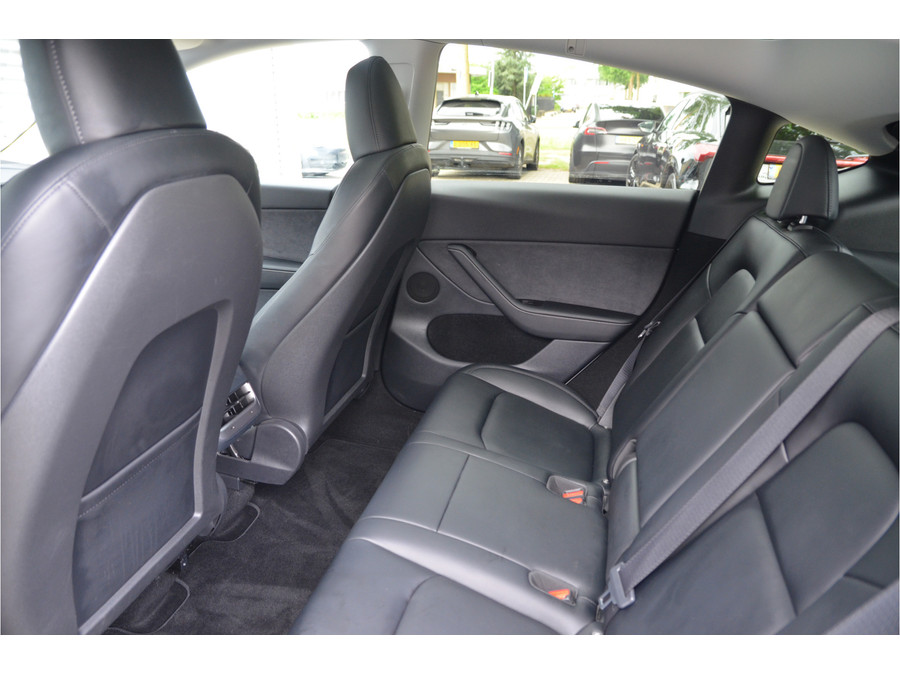 Tesla Model Y RWD 58 kWh