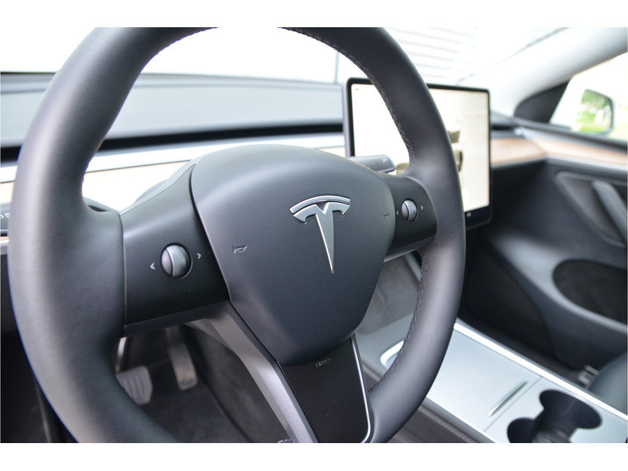 Tesla Model Y RWD 58 kWh