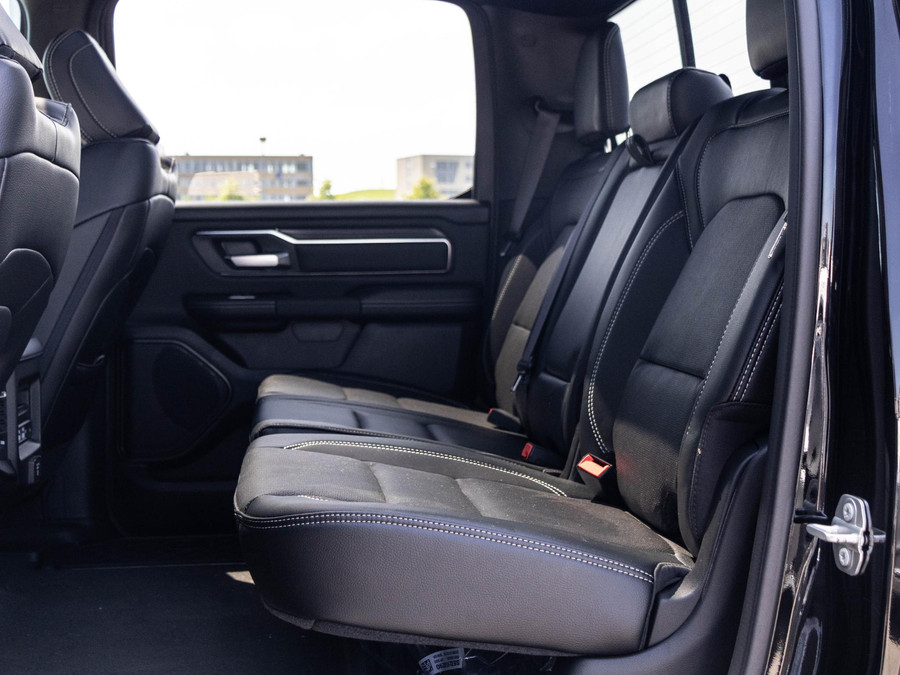 Dodge RAM 1500 5.7 V8 4x4 Crew Cab Sport Night Edition