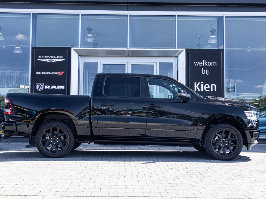 Dodge RAM 1500 5.7 V8 4x4 Crew Cab Sport Night Edition