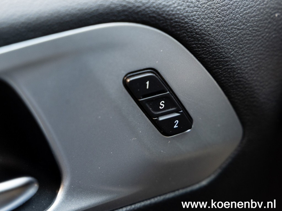 Chrysler Pacifica 3.6 V6 HYBRID Limited S PANO / LEER / 7 ZITS