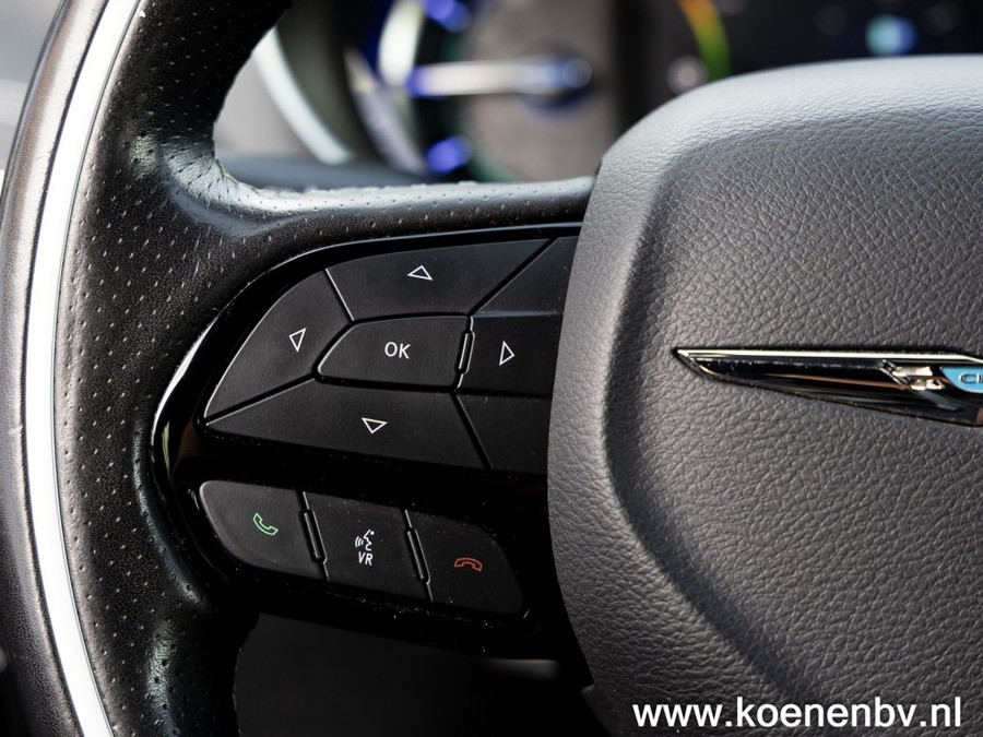 Chrysler Pacifica 3.6 V6 HYBRID Limited S PANO / LEER / 7 ZITS