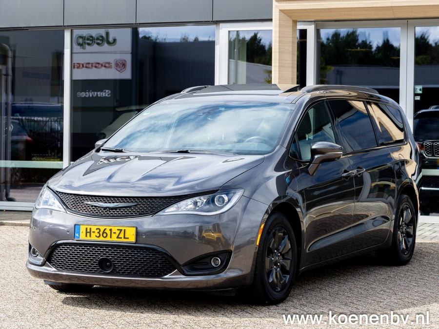 Chrysler Pacifica 3.6 V6 HYBRID Limited S PANO / LEER / 7 ZITS