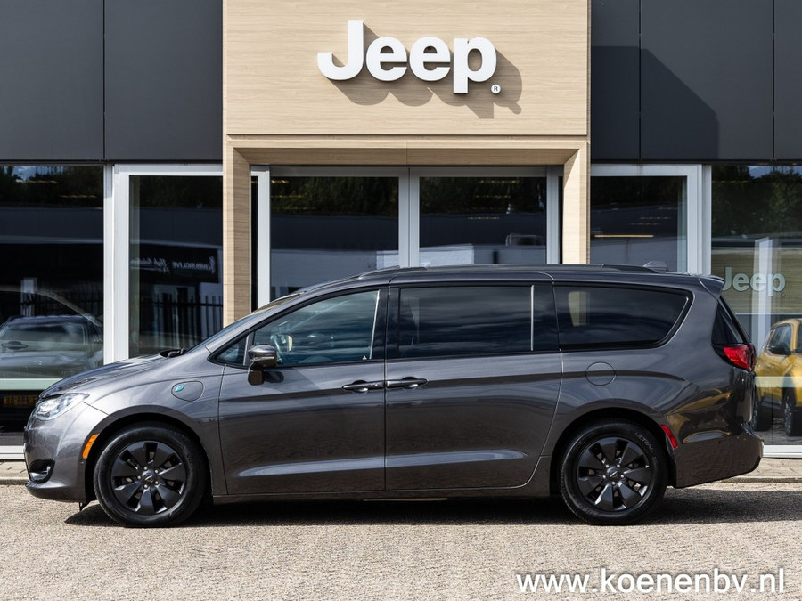 Chrysler Pacifica 3.6 V6 HYBRID Limited S PANO / LEER / 7 ZITS