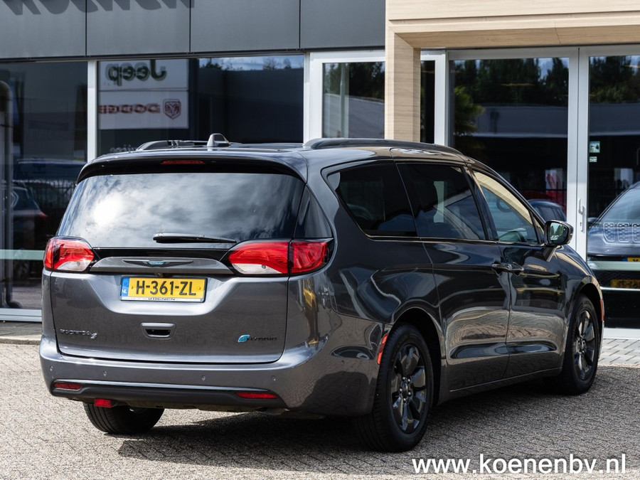 Chrysler Pacifica 3.6 V6 HYBRID Limited S PANO / LEER / 7 ZITS