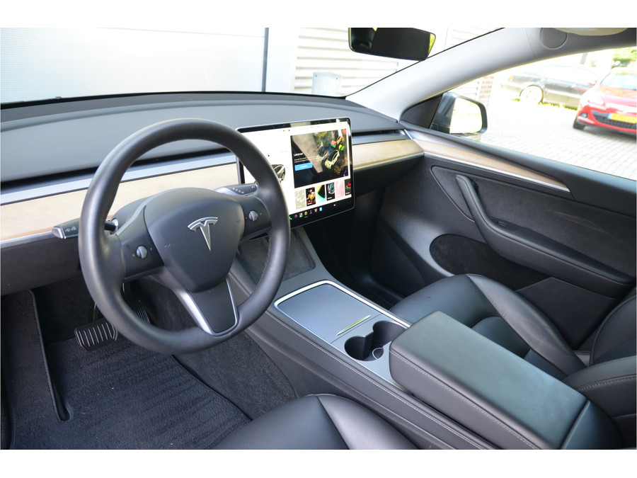 Tesla Model Y Long Range AWD 75 kWh