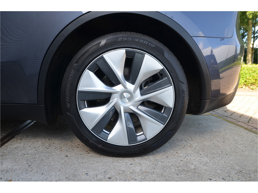 Tesla Model Y Long Range AWD 75 kWh