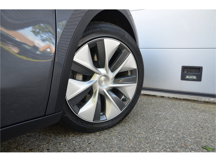Tesla Model Y Long Range AWD 75 kWh
