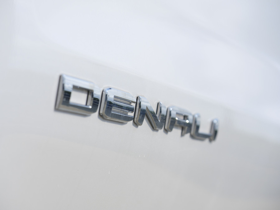 GMC Sierra 1500 Denali 3.0L Duramax Turbo Diesel