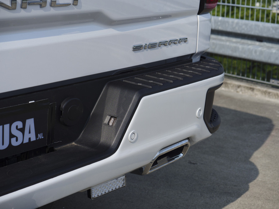 GMC Sierra 1500 Denali 3.0L Duramax Turbo Diesel
