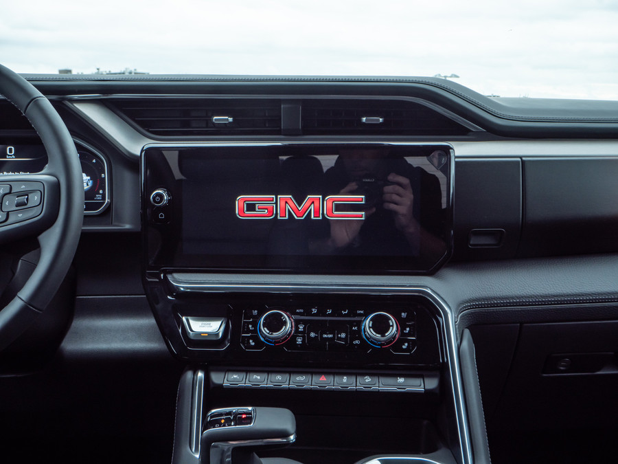 GMC Sierra 1500 Denali 3.0L Duramax Turbo Diesel