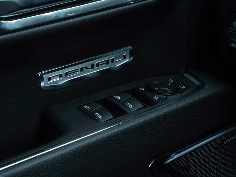 GMC Sierra 1500 Denali 3.0L Duramax Turbo Diesel
