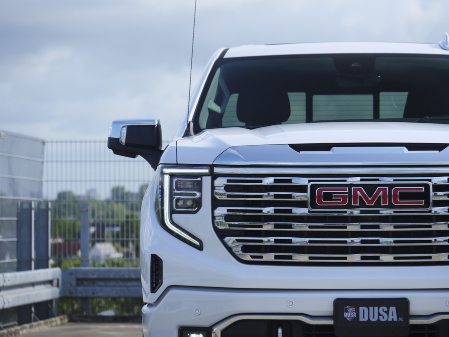 GMC Sierra 1500 Denali 3.0L Duramax Turbo Diesel