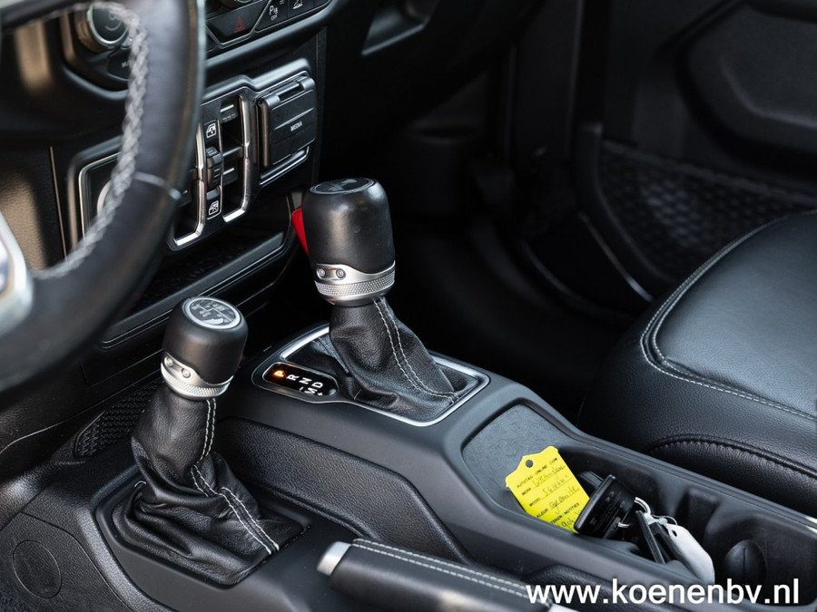 Jeep Wrangler 4xE 380 4wd Autom. Sahara CLIMA / LEER / ADAPT. CRUISE / CAMERA v+a