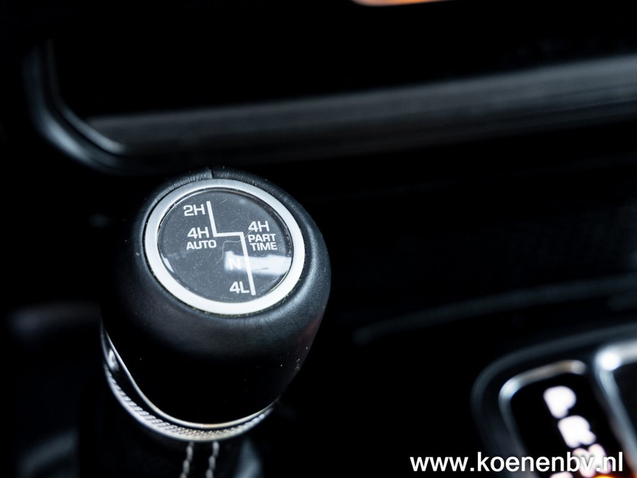 Jeep Wrangler 4xE 380 4wd Autom. Sahara CLIMA / LEER / ADAPT. CRUISE / CAMERA v+a