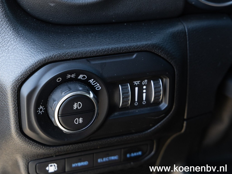 Jeep Wrangler 4xE 380 4wd Autom. Sahara CLIMA / LEER / ADAPT. CRUISE / CAMERA v+a