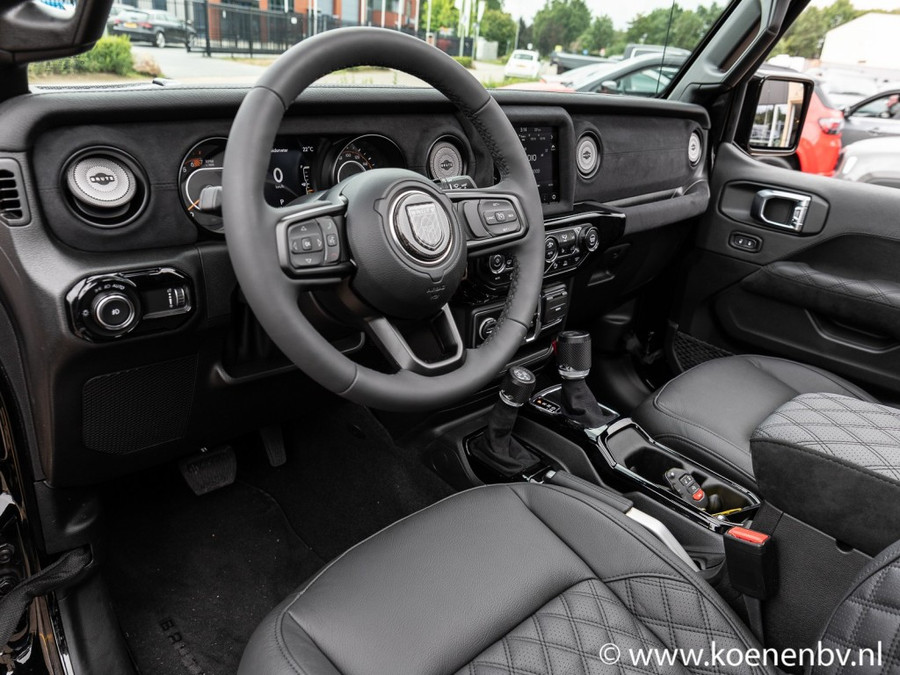 Jeep Wrangler 3.6i V6 BRUTE Richmond Pure / Sky One cabrio / 3500kg trekgewich