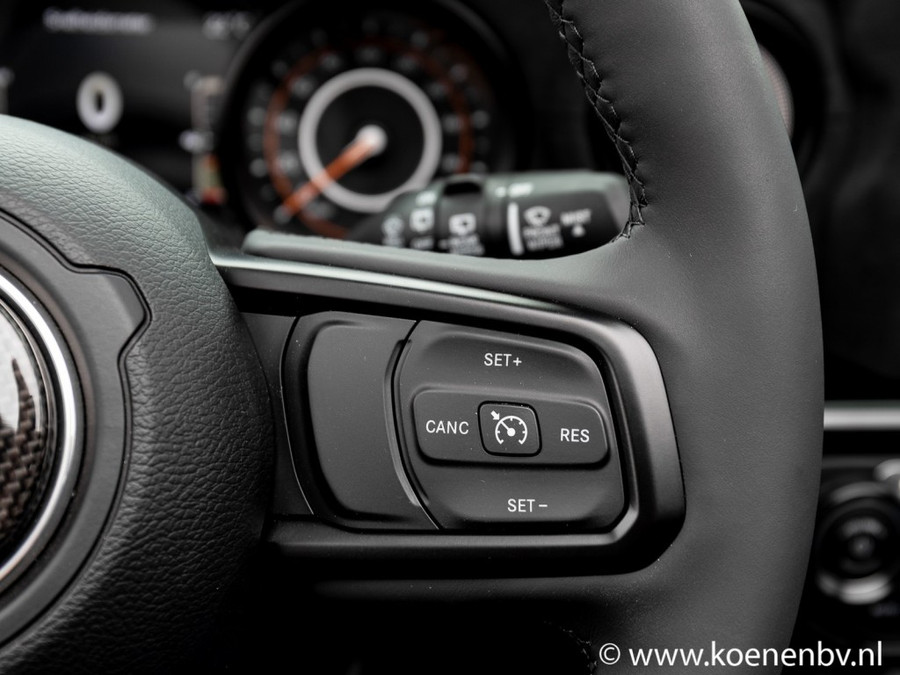 Jeep Wrangler 3.6i V6 BRUTE Richmond Pure / Sky One cabrio / 3500kg trekgewich
