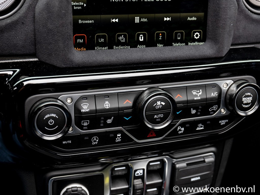 Jeep Wrangler 3.6i V6 BRUTE Richmond Pure / Sky One cabrio / 3500kg trekgewich
