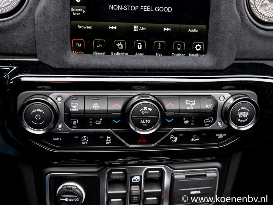 Jeep Wrangler 3.6i V6 BRUTE Richmond Pure / Sky One cabrio / 3500kg trekgewich