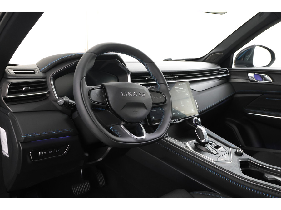 Lynk & Co 01 1.5