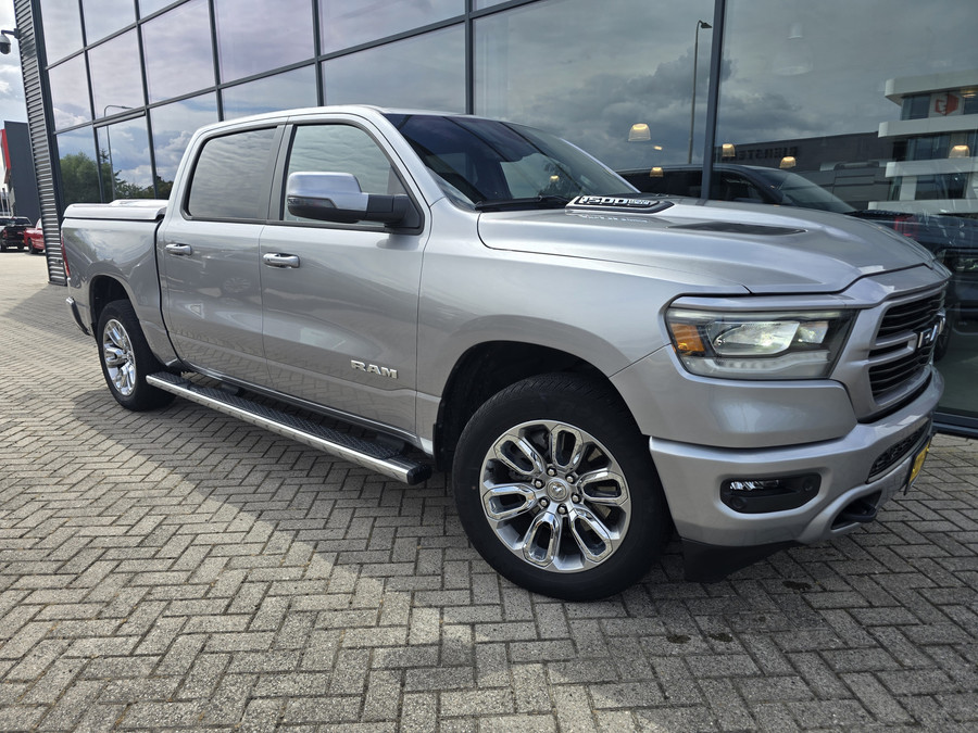 Dodge RAM 1500 5.7 V8 4x4 Crew Cab Laramie