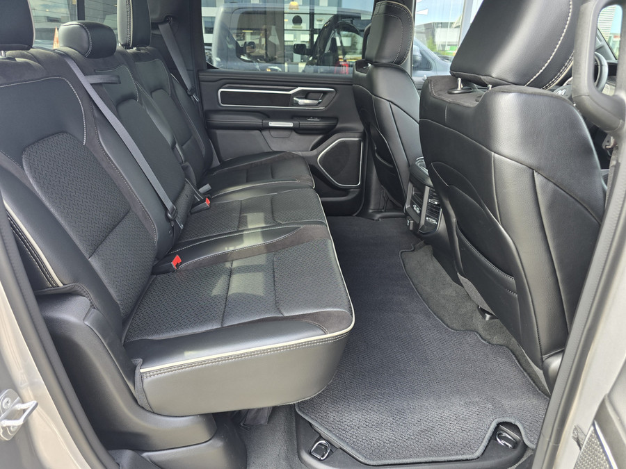 Dodge RAM 1500 5.7 V8 4x4 Crew Cab Laramie