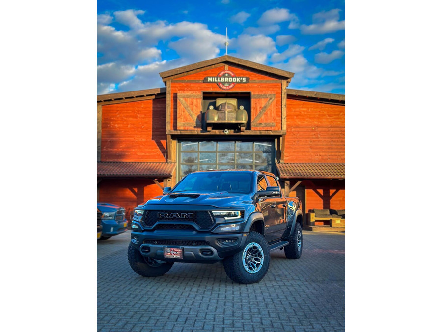Chevrolet Silverado High Country 6.2 V8 420 PK