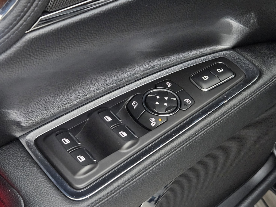 Lincoln Continental Reserve Massage Softclose HUD ACC