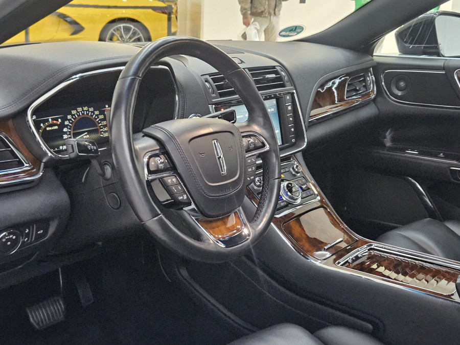 Lincoln Continental Reserve Massage Softclose HUD ACC