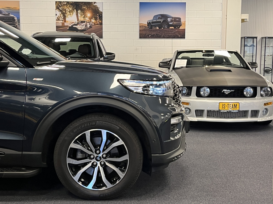 Ford Explorer 3.0 V6 EcoBoost PHEV ST-Line 457PK AWD | 7-Persoons | Trekhaak | Panodak | Sidebars