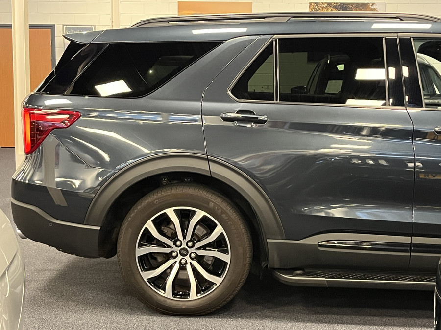 Ford Explorer 3.0 V6 EcoBoost PHEV ST-Line 457PK AWD | 7-Persoons | Trekhaak | Panodak | Sidebars