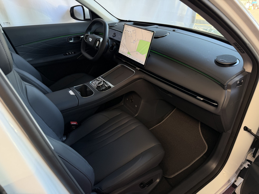 Geely Starray EM-i MAX+ PHEV LONG RANGE NIEUWE AUTO | 29,8 kWh ACCU | 136 KM WLTP | PANORAMADAK | STOELVERWARMING/KOELI