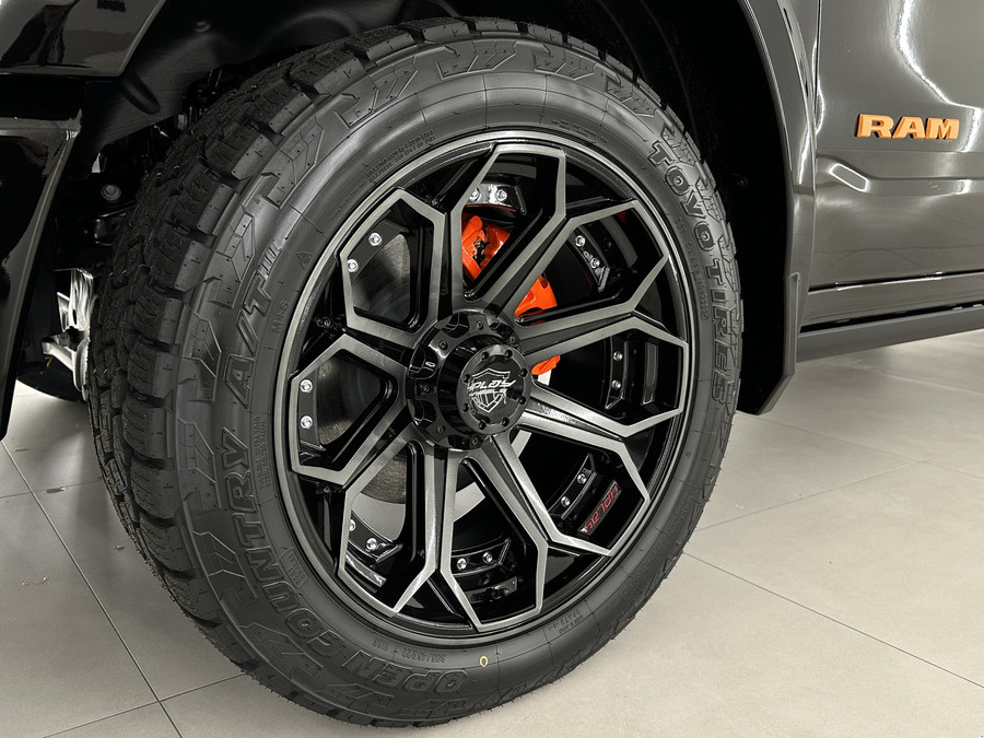 Dodge RAM 1500 5.7 V8 Limited Widebody Carway Edition
